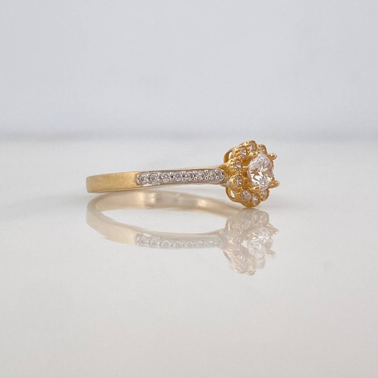 Anillo Flor 1.95g / T7 Dos Oros Amarillo Blanco 18K
