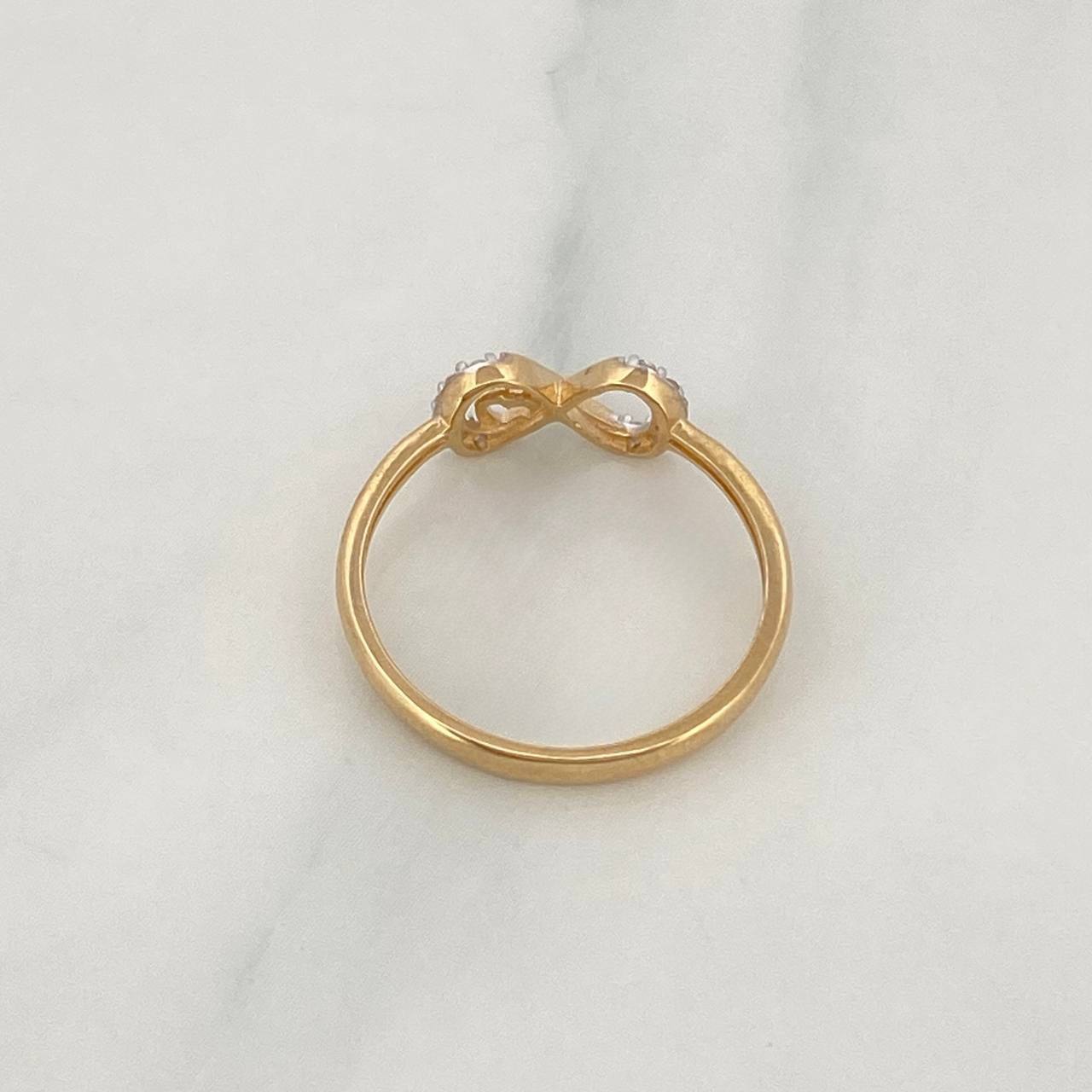Anillo Infinito 1.6g / T6 1/4 Dos Oros Amarillo Blanco 18K
