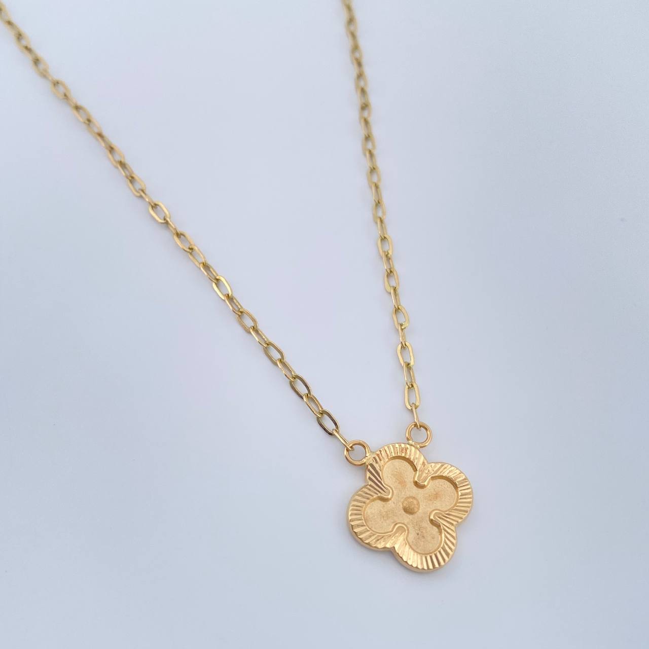 Cadena Trebol Cajon 3.05gr / 44.5cm / 1.27mm Oro Amarillo 18K %