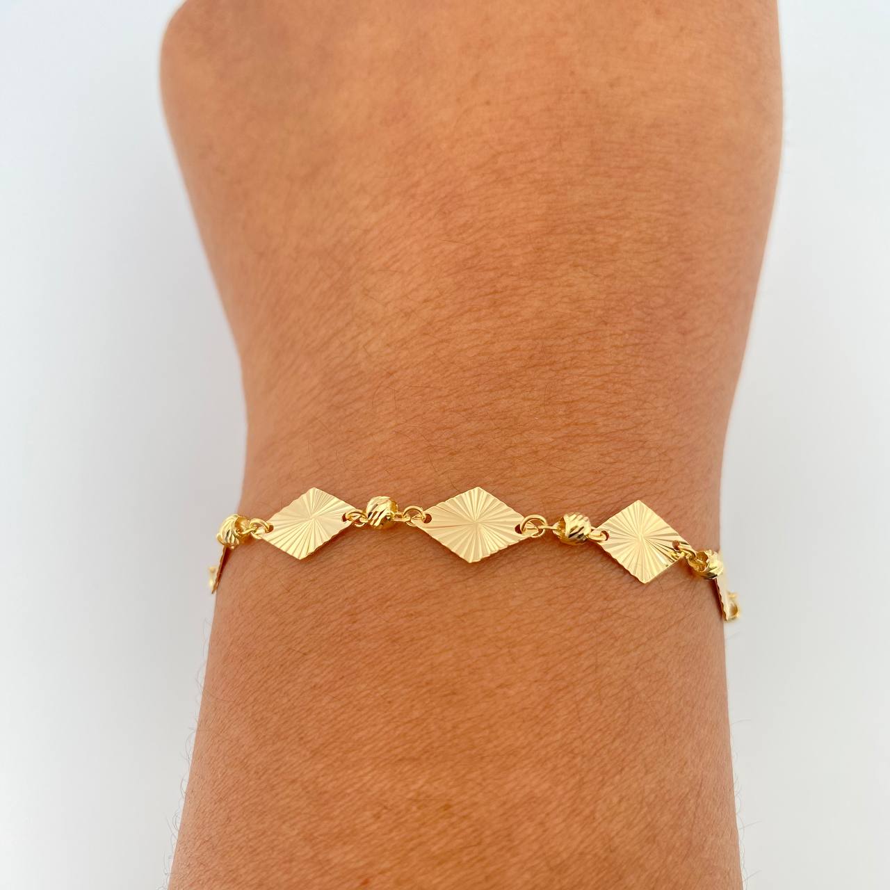 Pulso Rombos Diamantados 2gr / 19.1cm / 3mm Oro Amarillo 18K %