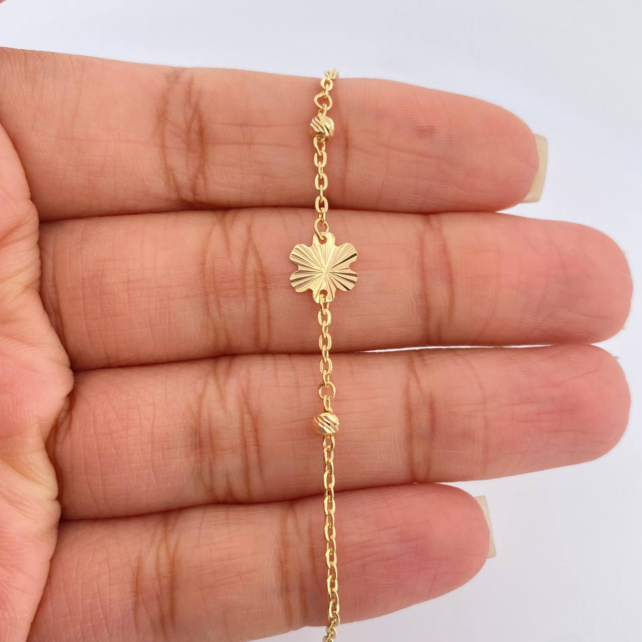 Pulso Flores Diamantadas 1.8gr / 19cm / 3mm Oro Amarillo 18K %