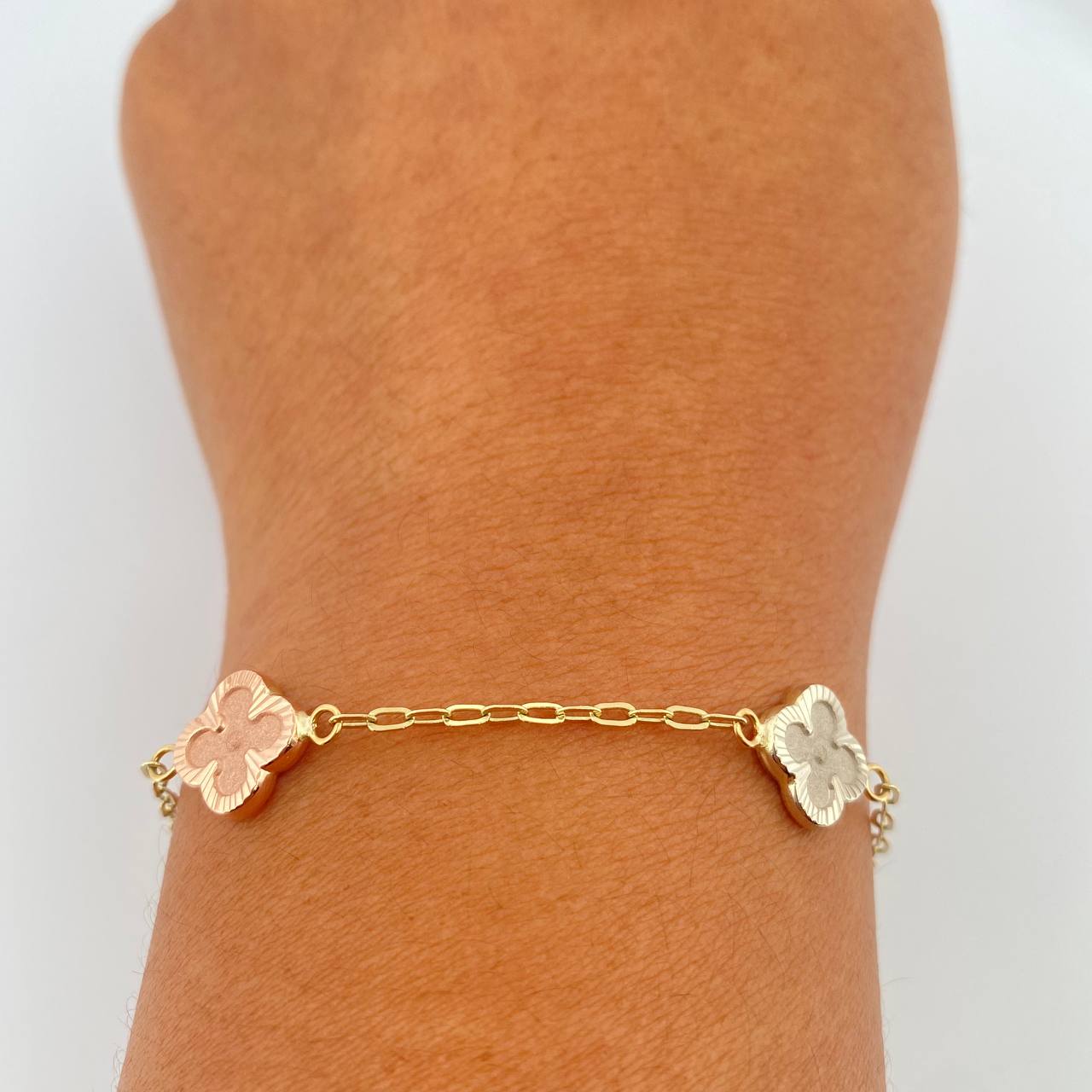 Pulso Trebol Cajon 2.9gr / 18.5cm / 1.74mm Tres Oros 18K %