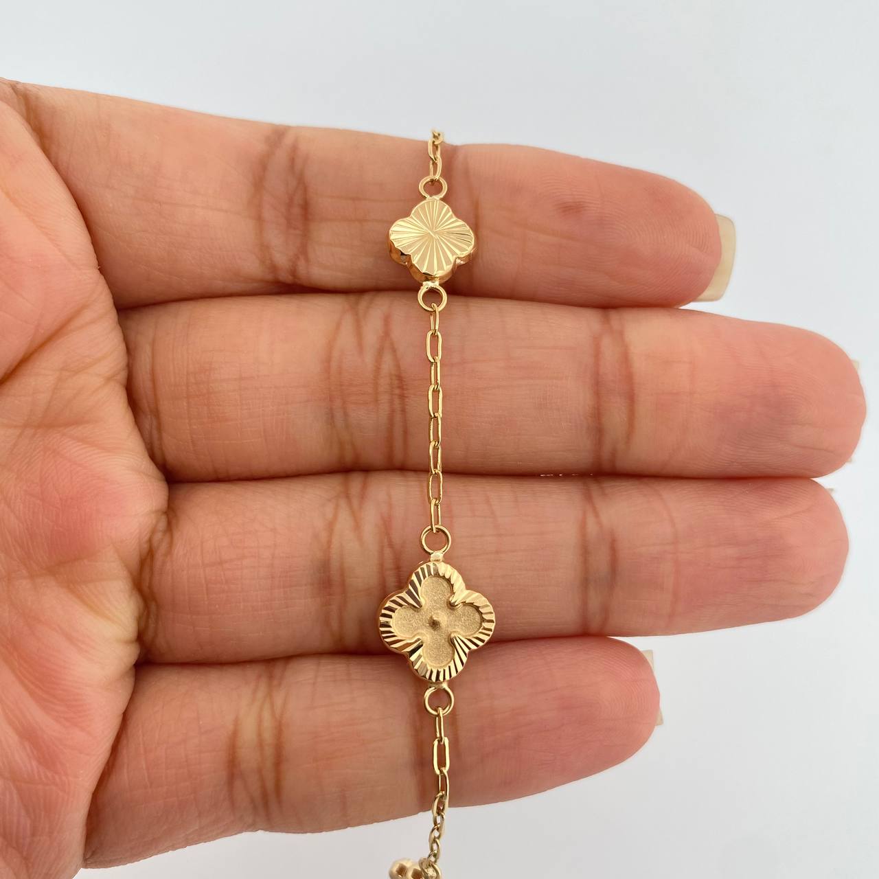 Pulso Trebol Cajon 3.15gr / 19.1cm / 1.55mm Oro Amarillo 18K %