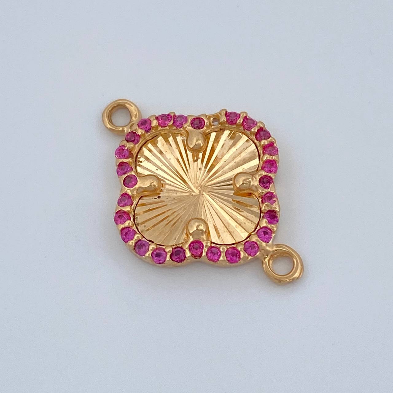 Herraje Trebol 1.1gr / 1.8cm / Oro Amarillo 18K %