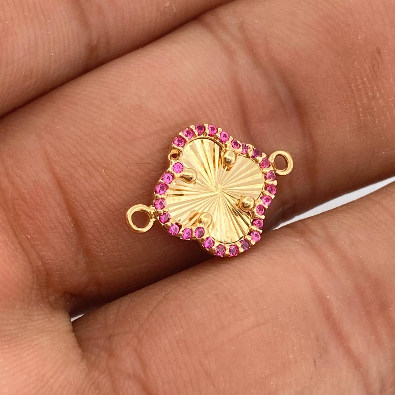 Herraje Trebol 1.1gr / 1.8cm / Oro Amarillo 18K %