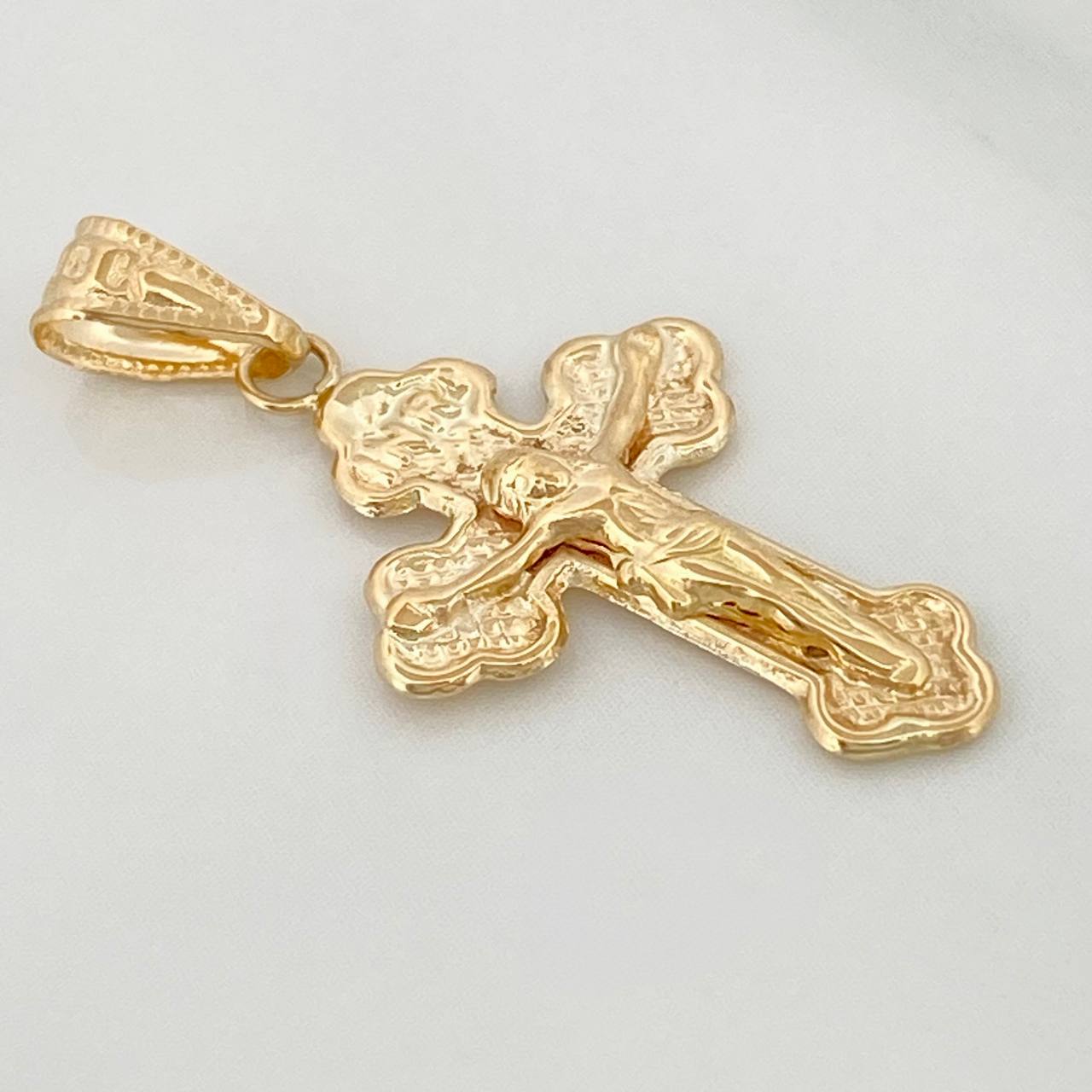 Dije Cruz Cristo 1.1gr / 3cm / Oro Amarillo 18K &