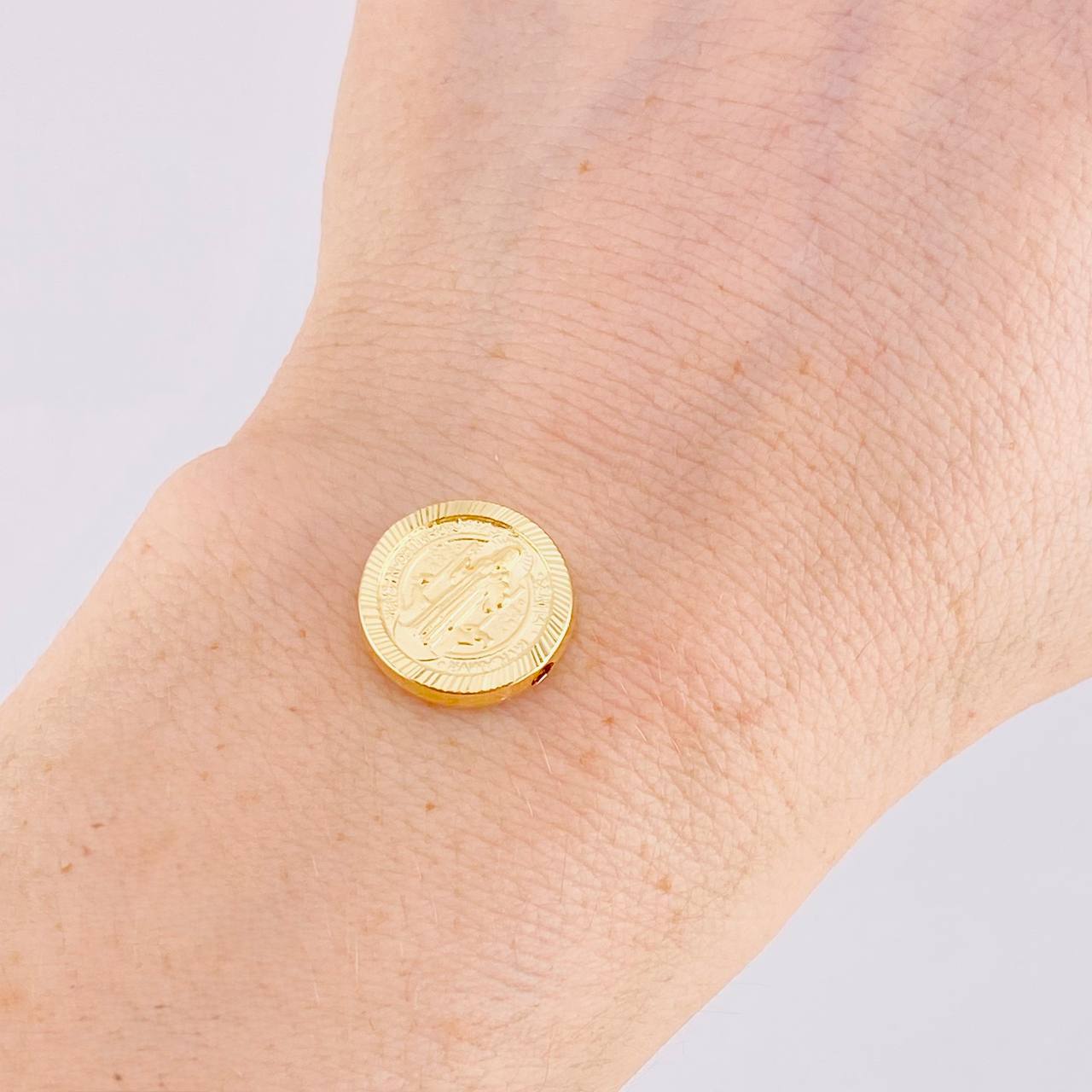 Herraje San Benito Mate 1.05g / 1.4cm Oro Amarillo 18K