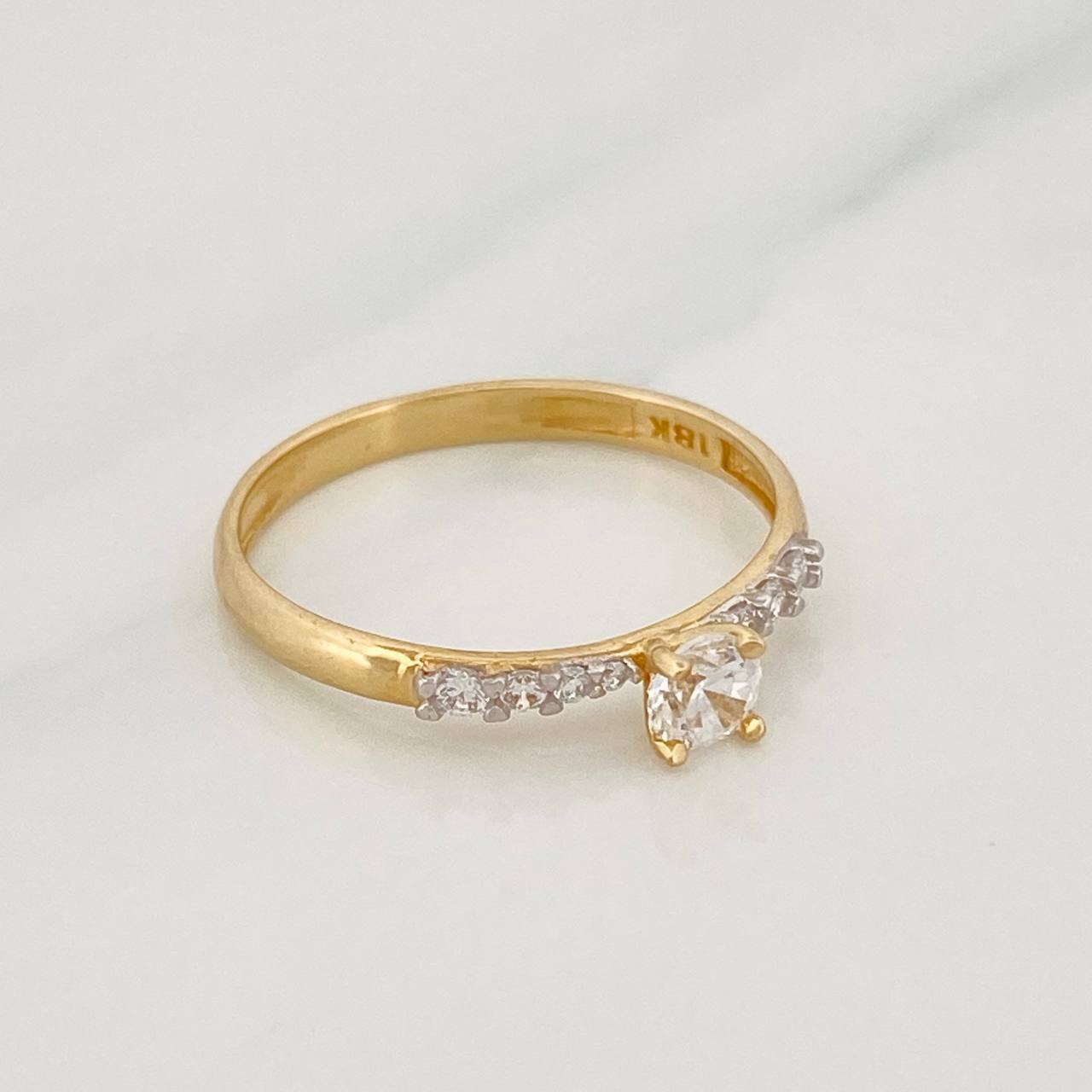 Anillo Solitario Churumbela 1.7g / T7 1/2 Dos Oros Amarillo Blanco 18K