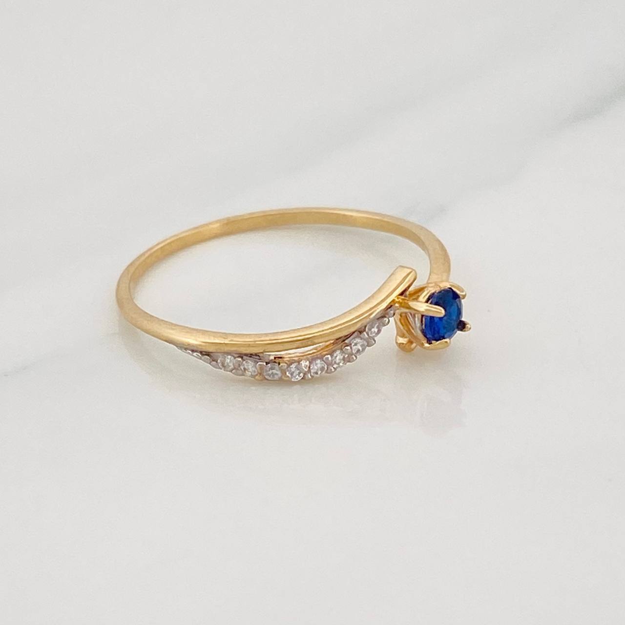 Anillo Olas 1.05g / T6 3/4 Dos Oros Amarillo Blanco 18K