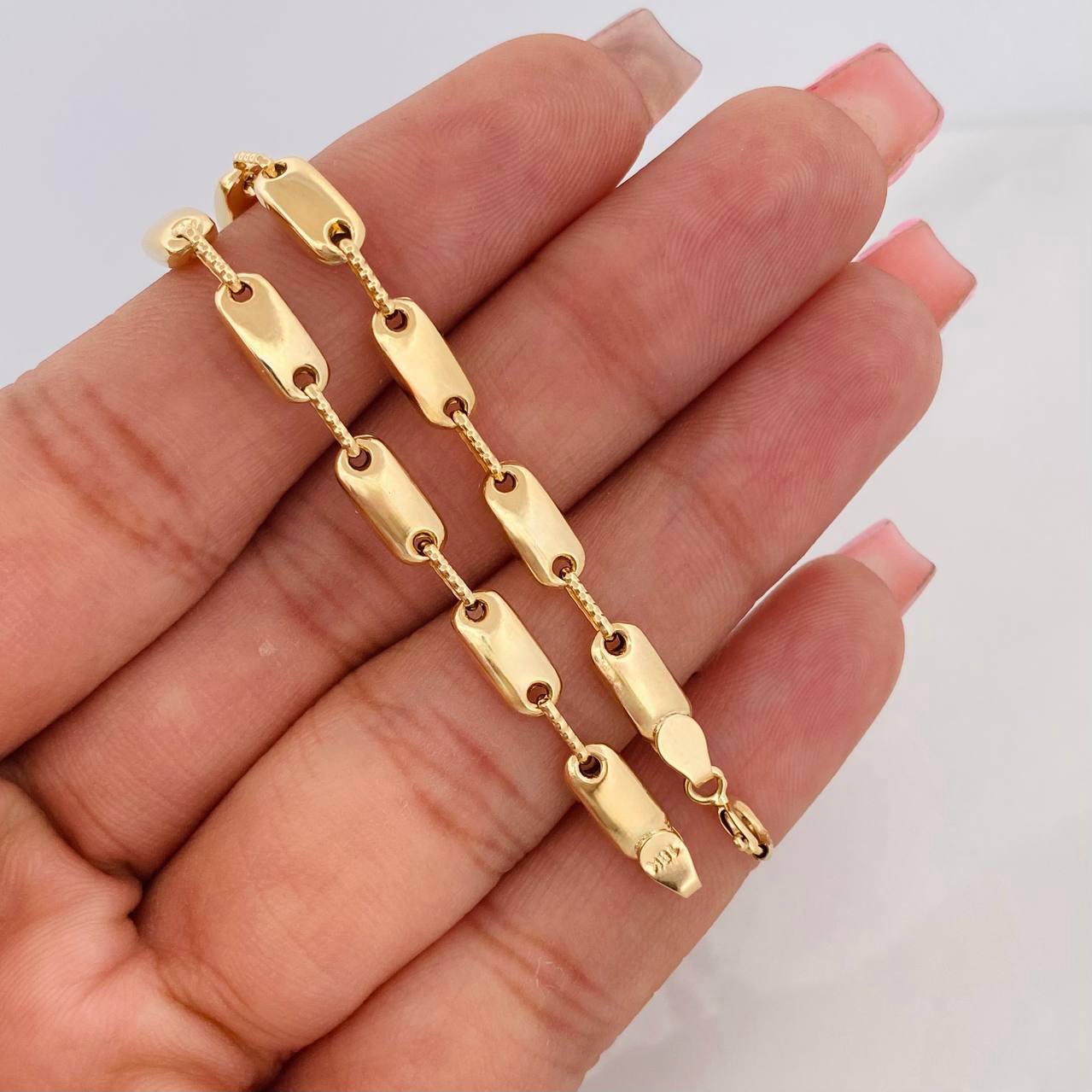 Pulso Rustico Adije 5.25g / 21.05cm / 4.54mm Oro Amarillo 18K