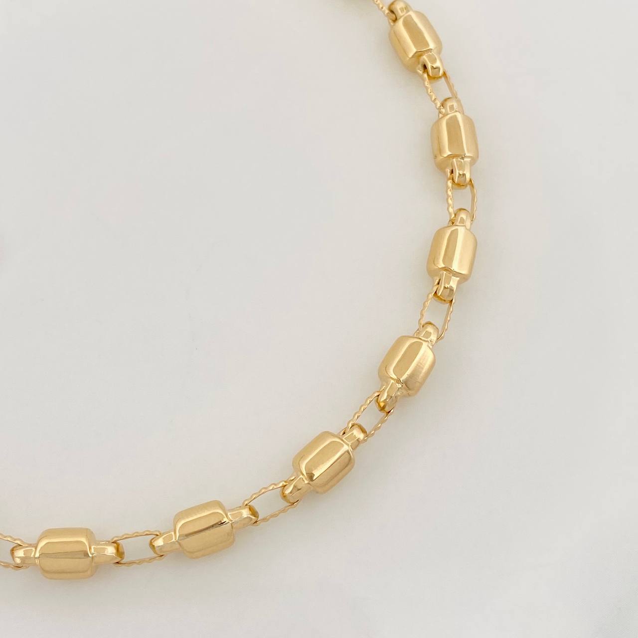 Pulso Rustico Barril 5g / 19cm / 4.69mm Oro Amarillo 18K