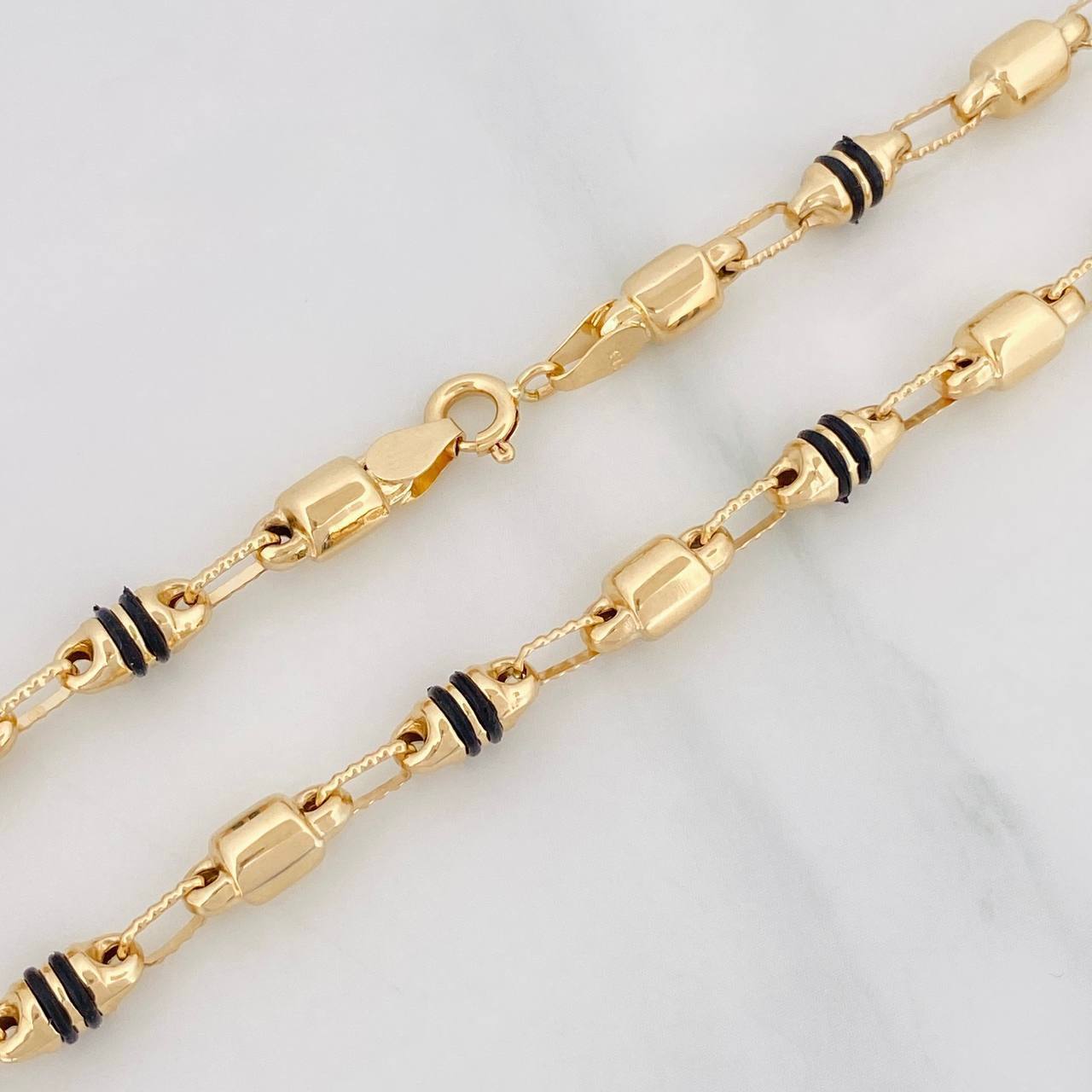 Cadena Rustica Barril 16.4g / 65cm / 4.77mm Oro Amarillo 18K