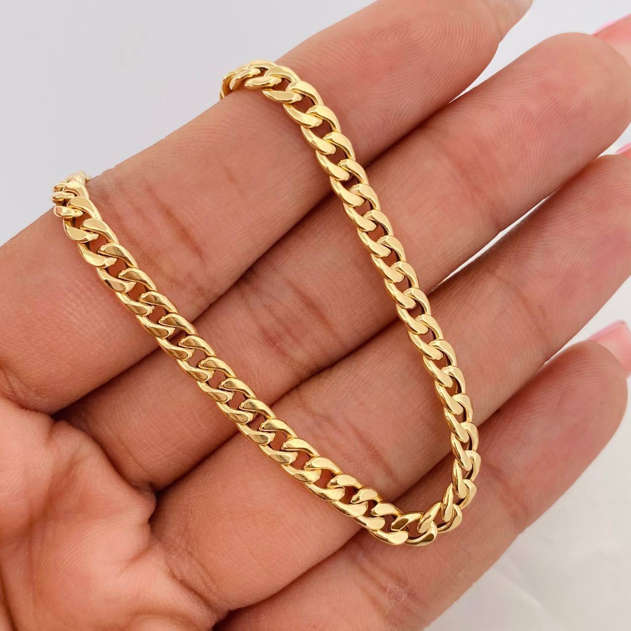 Cadena Cubana 5.1g / 60cm / 4.28mm Oro Amarillo 18K