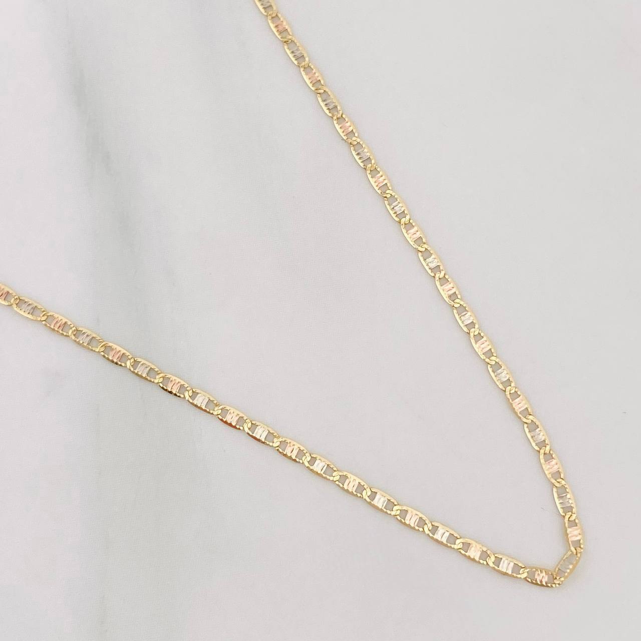 Cadena Escalera Plana 1.15g / 40cm / 1.5mm Tres Oros 18K