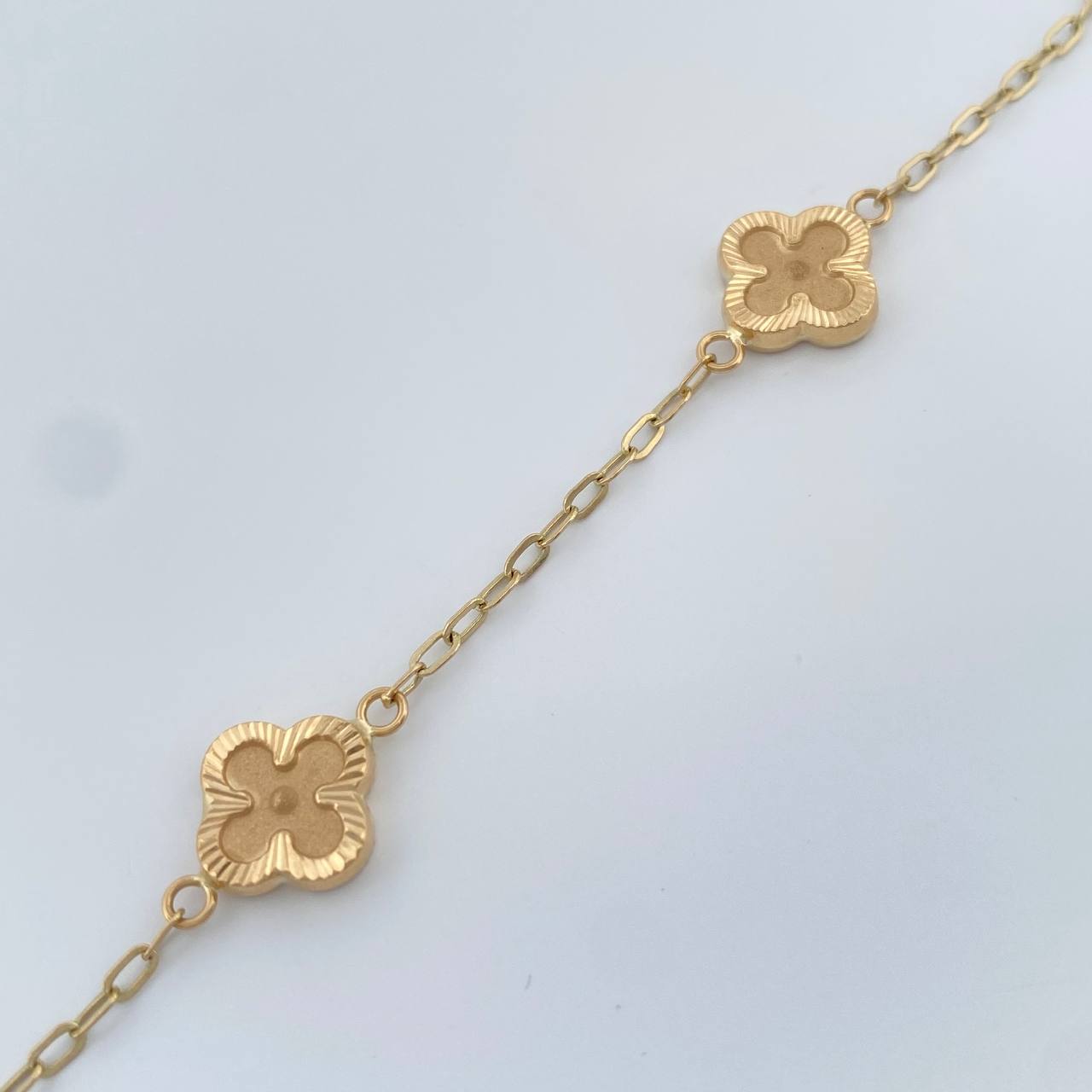 Pulso Trebol Cajon 3.15gr / 18.6cm / 1.8mm Oro Amarillo 18K %