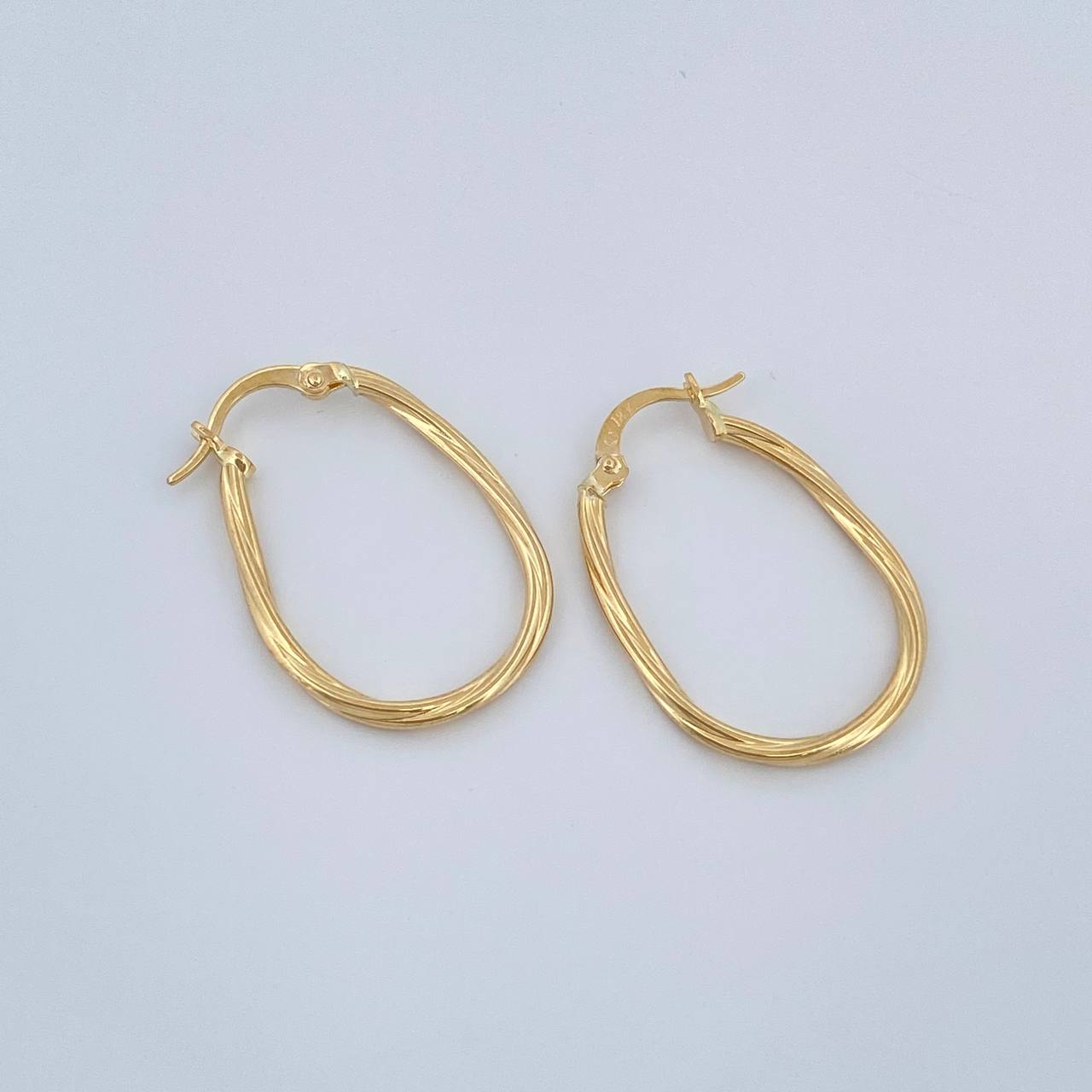 Candongas Lui Ovaladas 1.4gr / 2.8cm / Oro Amarillo 18K %