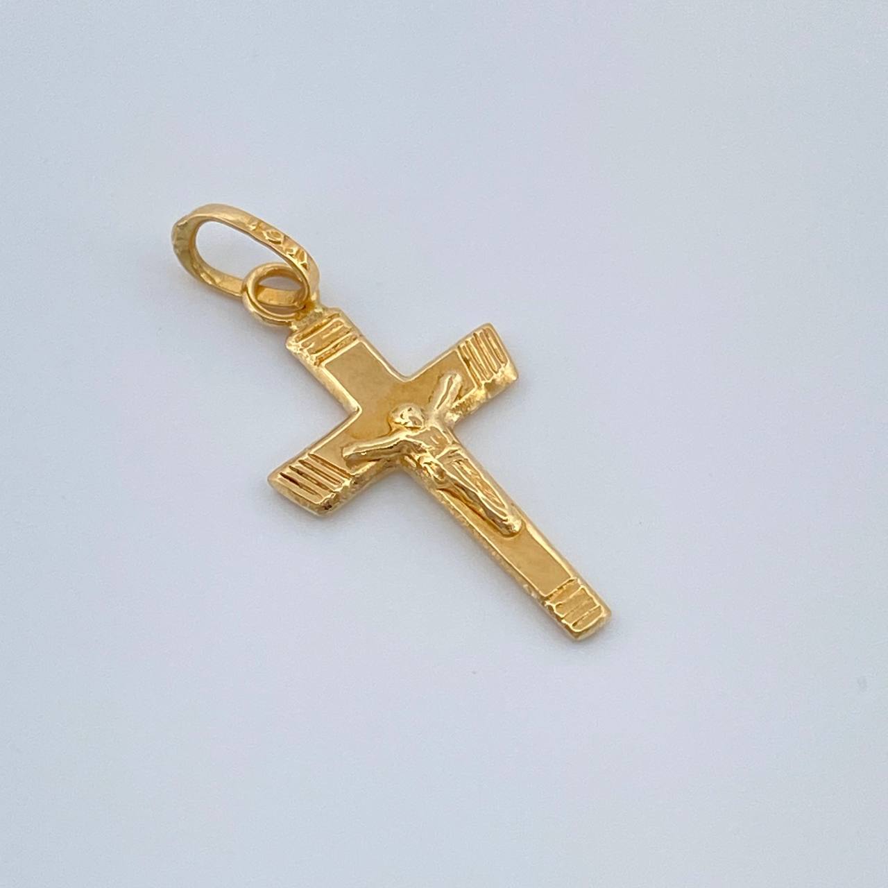 Dije Cruz Cristo 0.4gr / 2.2cm / Oro Amarillo 18K %