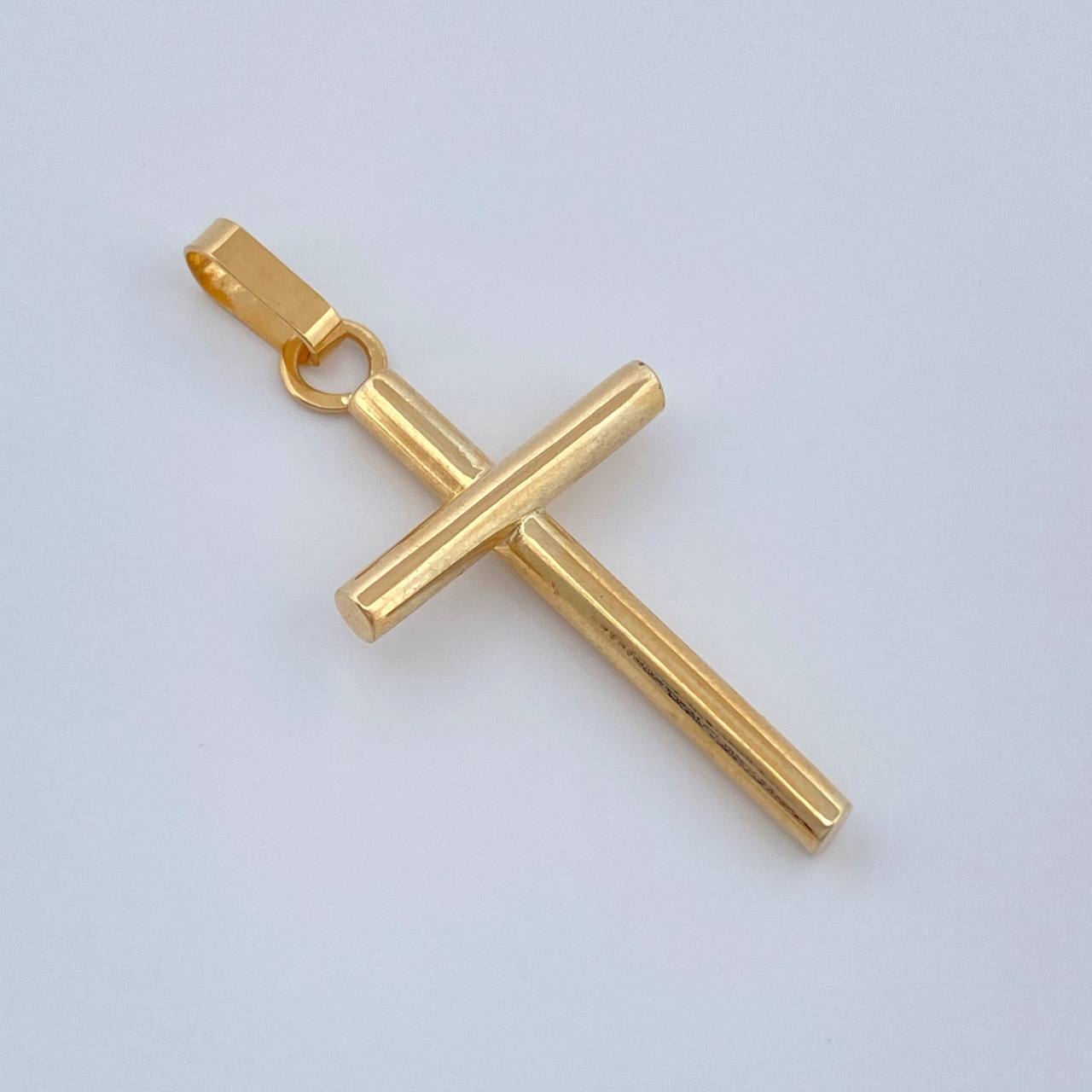 Dije Cruz 0.85gr / 3.4cm / Oro Amarillo 18K %