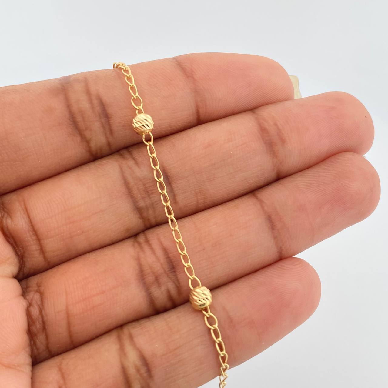 Tobillera Espiga 1.9gr / 24.8cm / 4mm Oro Amarillo 18K %