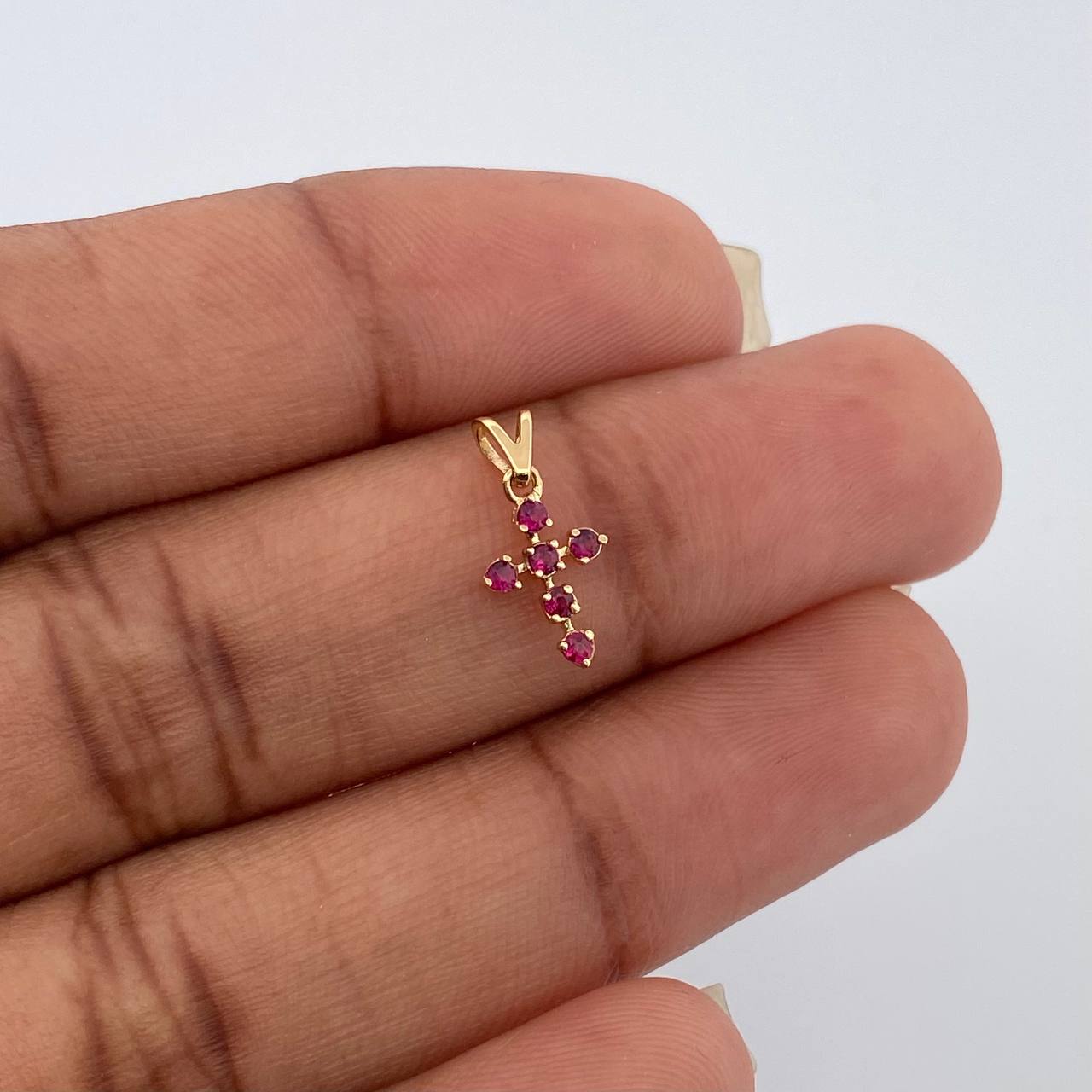 Dije Cruz Rubys 0.3gr / 1.5cm / Oro Amarillo 18K %