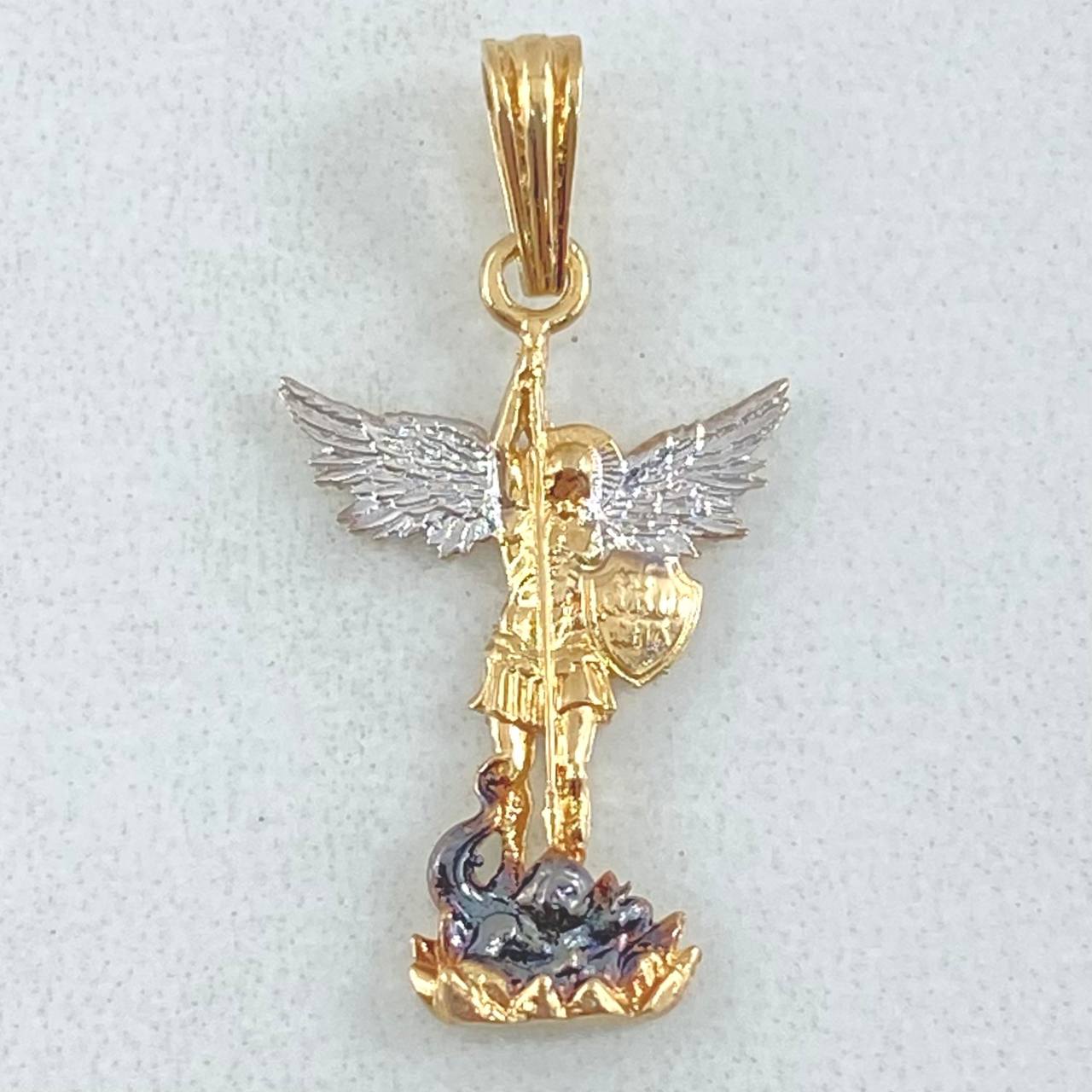 Dije San Miguel Arcangel 1.7gr / 2.7cm / Oro 18K *