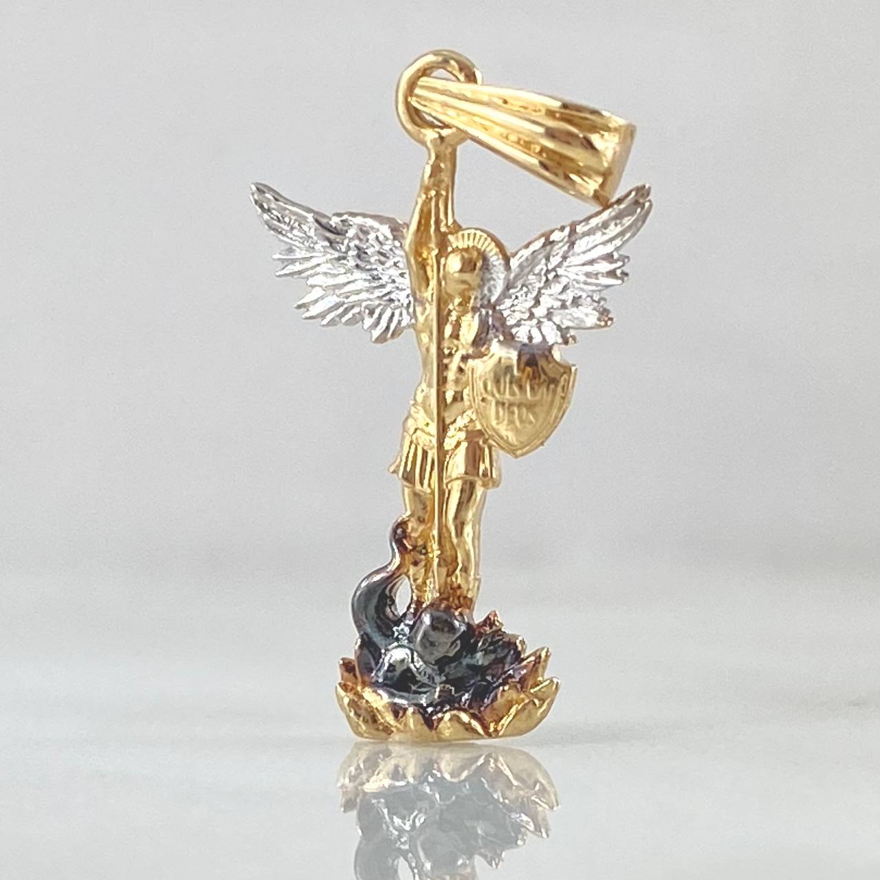 Dije San Miguel Arcangel 1.7gr / 2.7cm / Oro 18K *