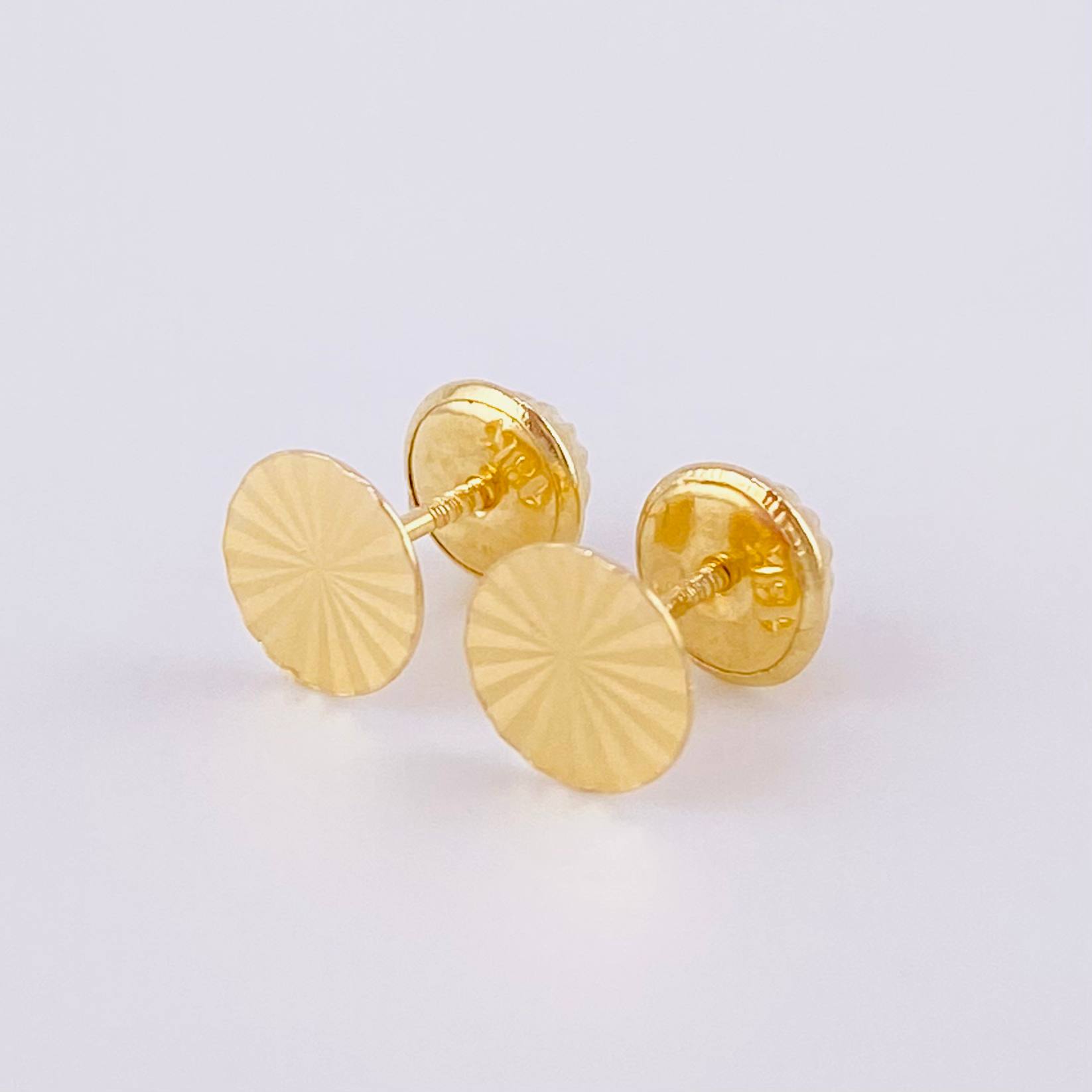 Topos Circulo Diamantado 0.45g / 5.2mm Oro Amarillo 18K