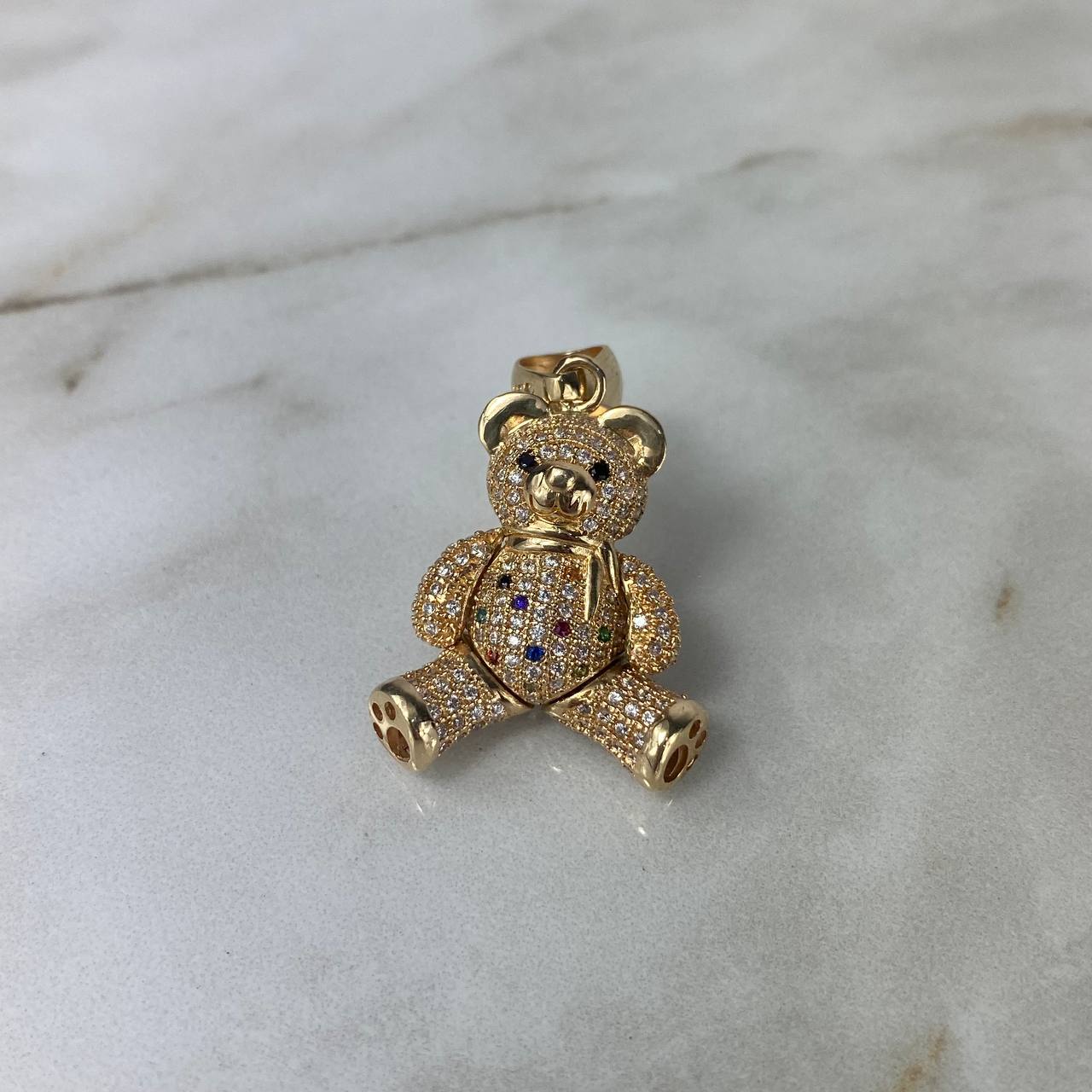 Dije Oso Articulado Bufanda 9.55gr / 3.8cm / Circones Blancos Colores  Oro Amarillo