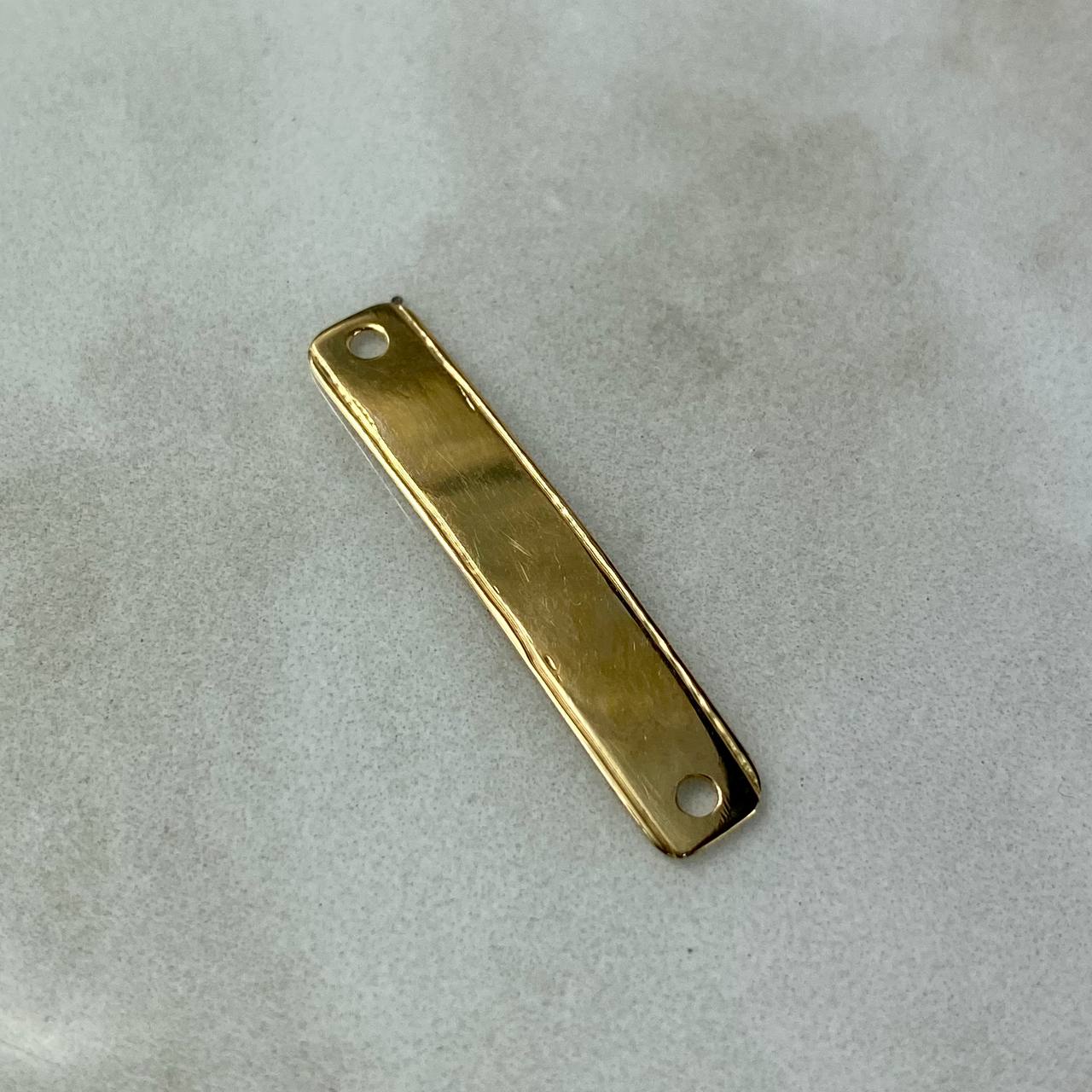 Herraje Placa Rectangular 0.95gr / 3cm-0.6cm / Rayas Paralelas Oro Amarillo