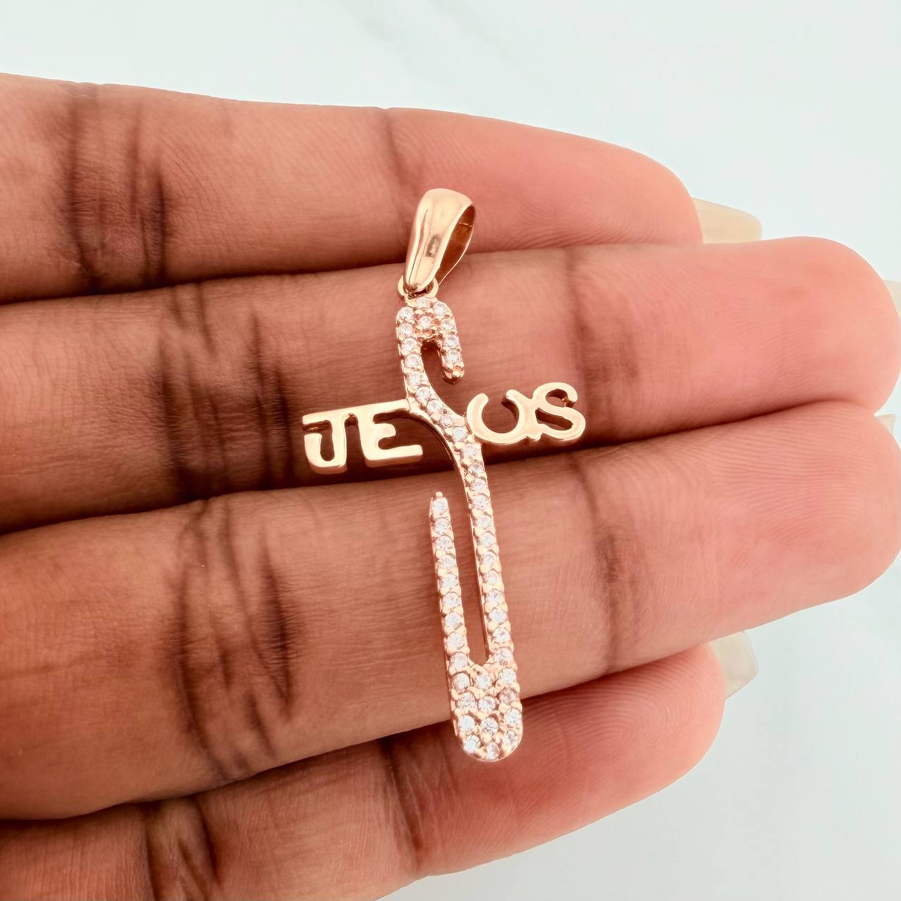 Dije Cruz Jesus 2.3gr / 3.6cm / Oro Rosa 18K $