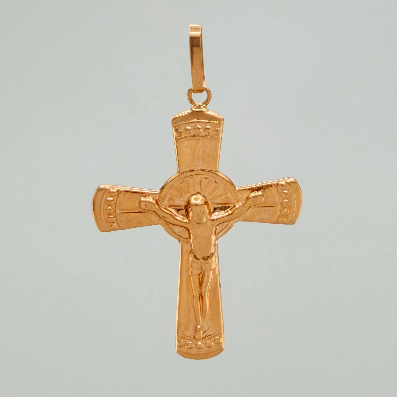 Dije Cruz Cristo 1.85gr / 4.2cm / Oro Rosa 18K $