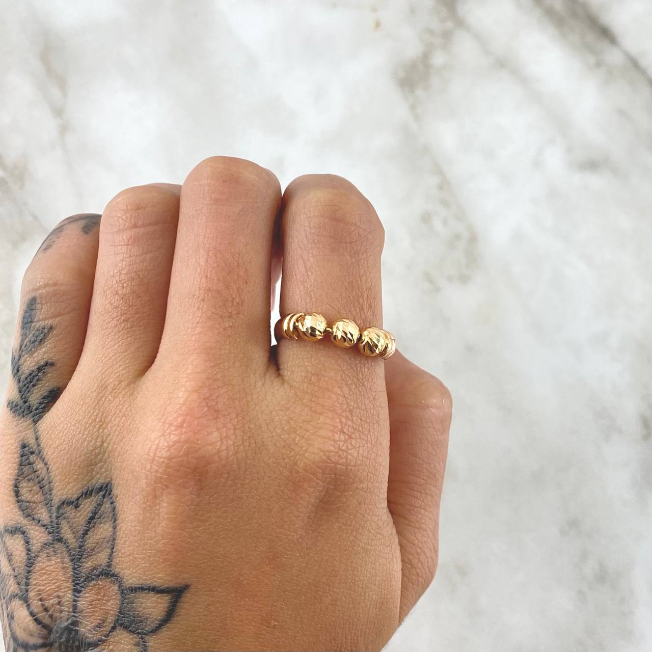 Anillo Trio De Bolas 1.6gr / T7 1/2 / 5mm Bolas Diamantadas Dos Oros Amarillo Rosa 18K