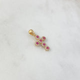 Dije Cruz Tupida 3.65gr / 3.4cm / Circones Blancos Y Fucsias Oro Amarillo 18K ©