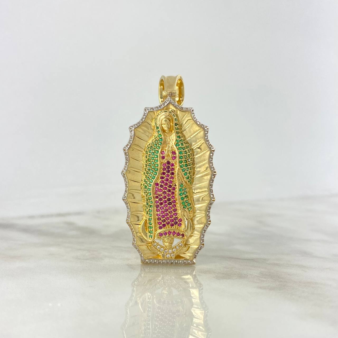 Dije Virgen de Guadalupe 17.85gr / 6.3cm / Silueta Circones Blancos Verdes Fucsias Oro Amarillo