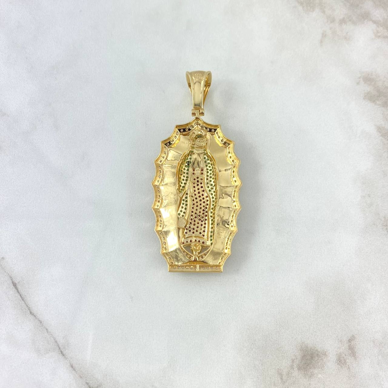 Dije Virgen de Guadalupe 17.85gr / 6.3cm / Silueta Circones Blancos Verdes Fucsias Oro Amarillo