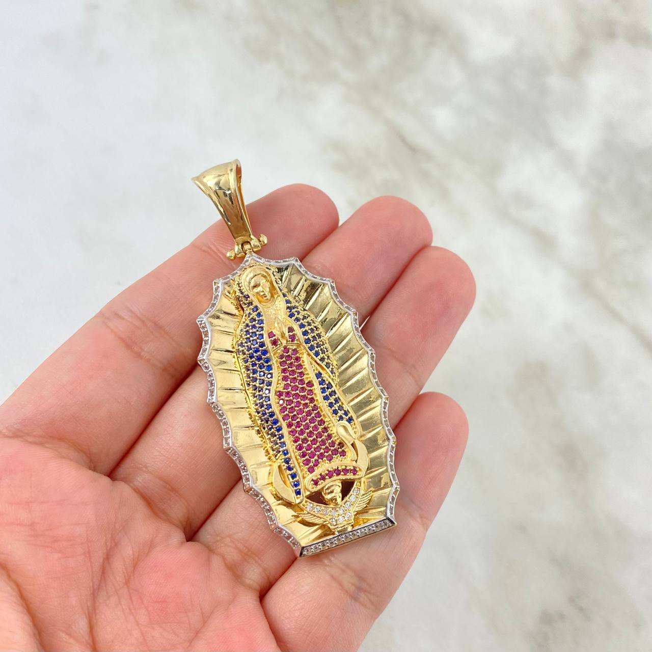 Dije Virgen de Guadalupe 18.1gr / 6.3cm / Silueta Circones Blancos Azules Fucsias Oro Amarillo