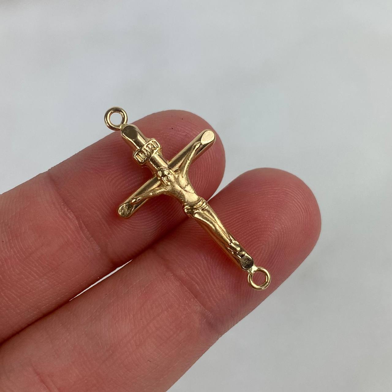 Herraje Cristo Cruz 1.05gr / 3.1cm Troquelado Oro Amarillo