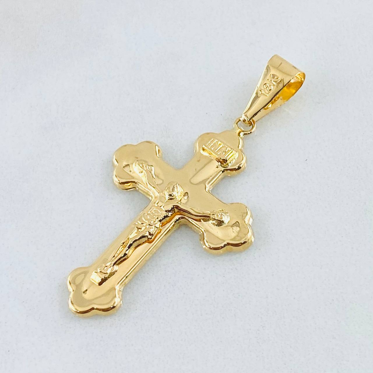 Dije Crúz Cristo Florenciada 1.95gr / 4cm / Oro Amarillo 18K ©