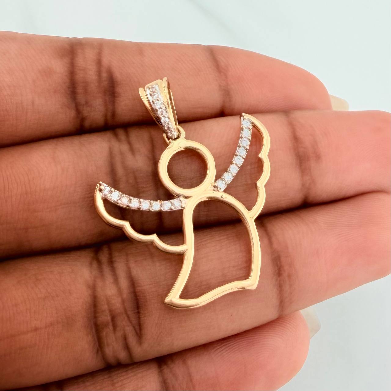 Dije Angel 3.5gr / 3.2cm / Dos Oros Amarillo Blanco 18K $