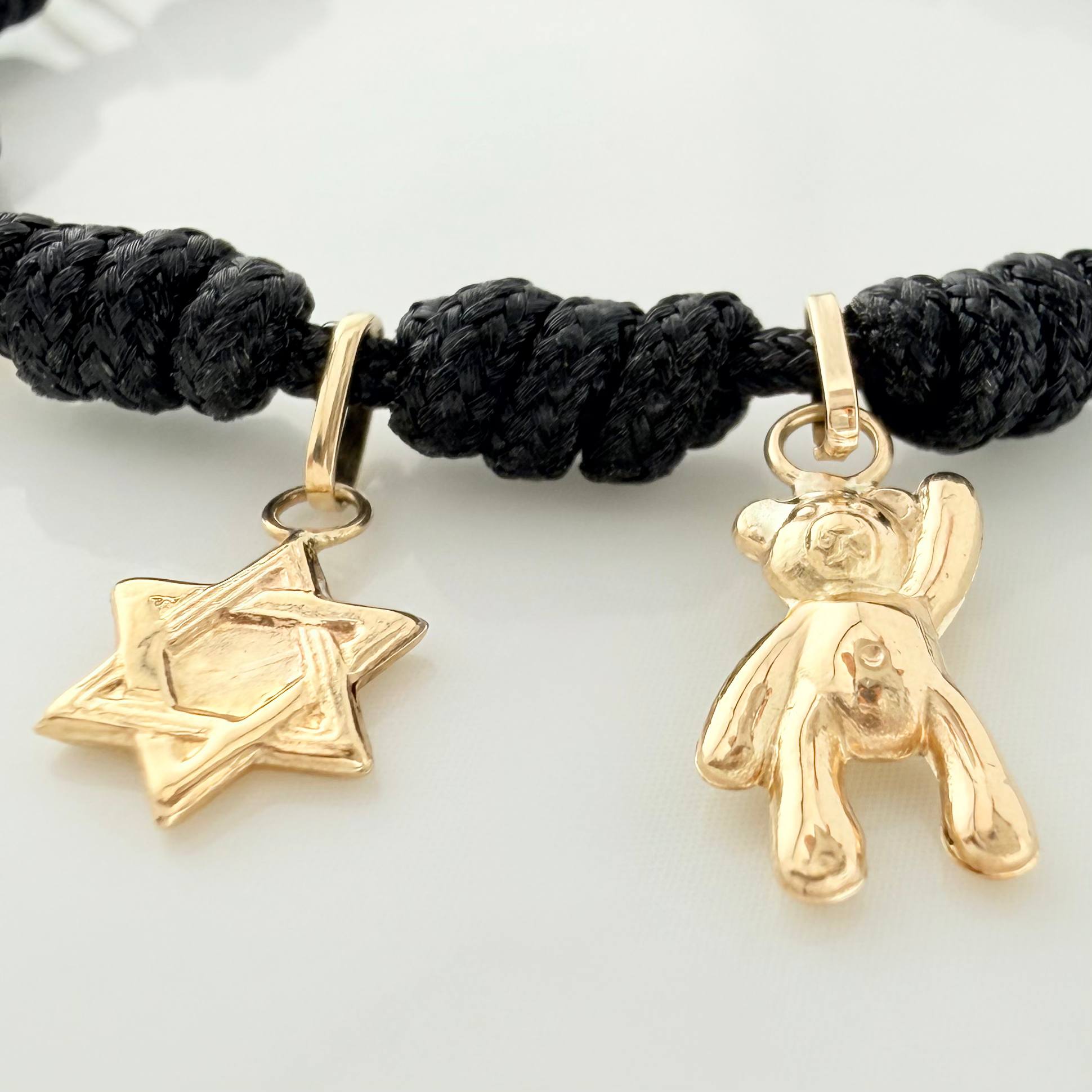 Pulsera Tejida Negra Oro Amarillo 18K