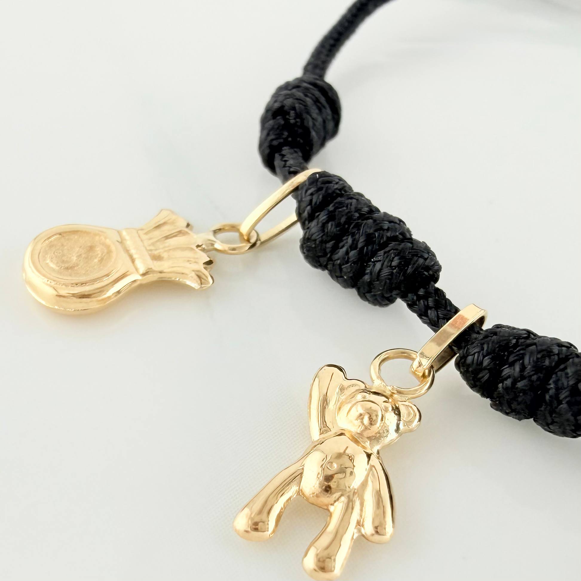 Pulsera Tejida Negra Oro Amarillo 18K