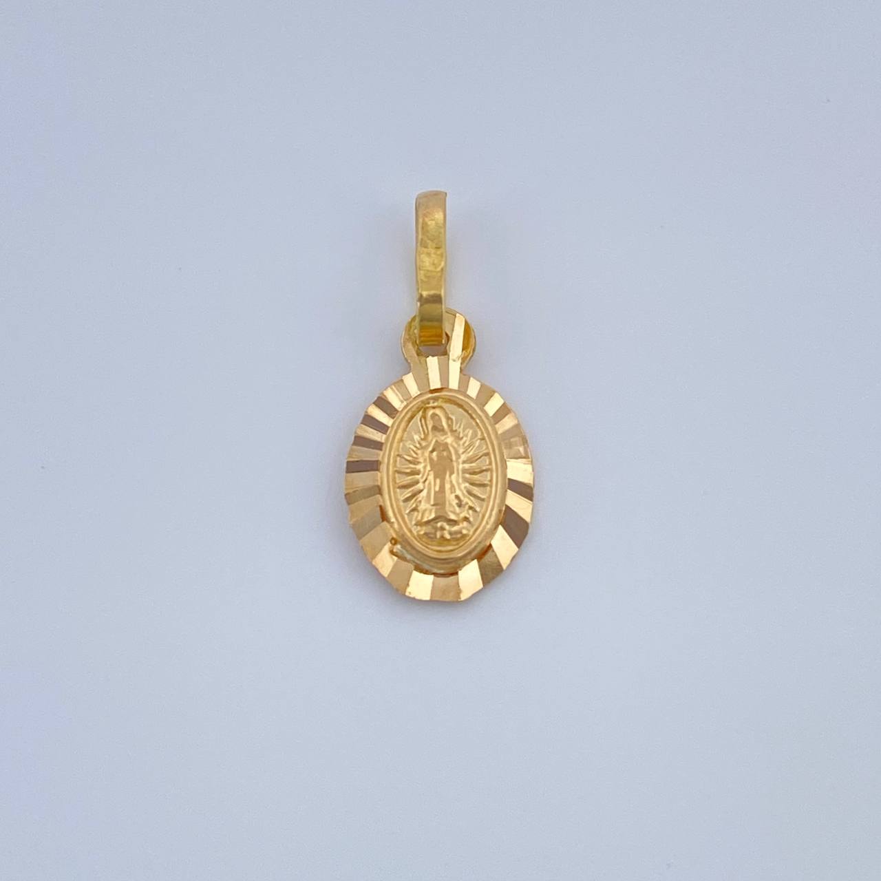 Dije Virgen Guadalupe 0.55gr / 1.5cm / Oro Amarillo 18K %