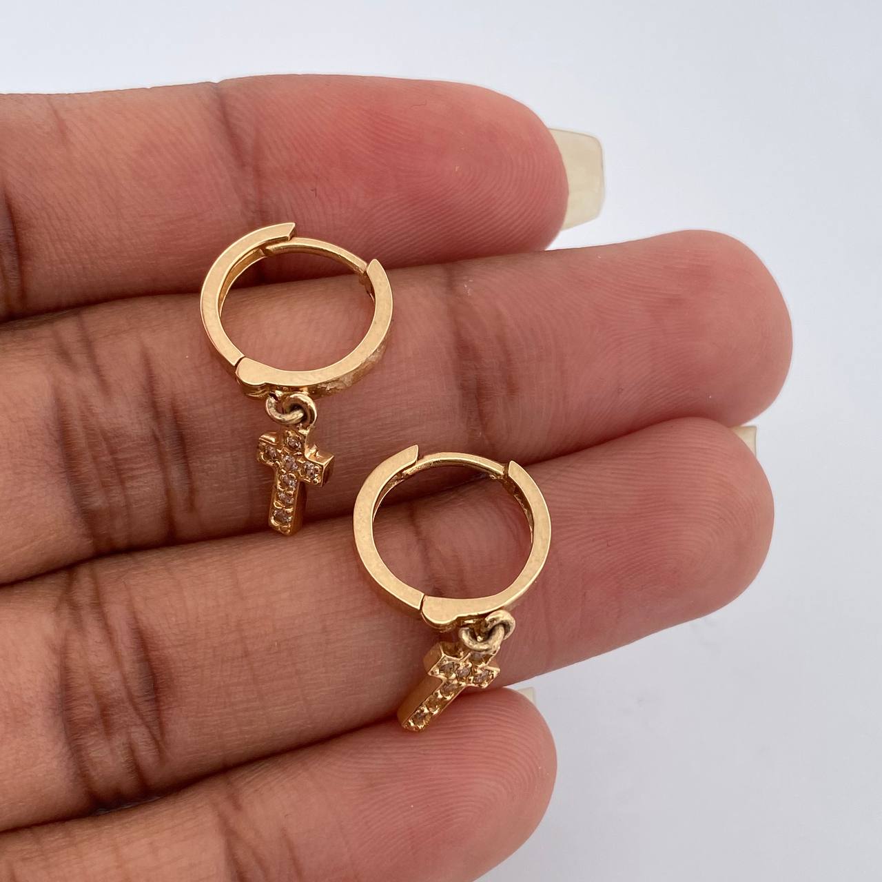 Candongas Cruz 2.9gr / 2.3cm / Oro Amarillo 18K %