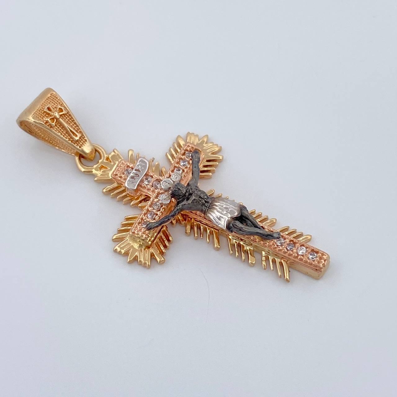 Dije Cruz Cristo Milagroso de Buga 4.15gr / 4cm / Tres Oros 18K %