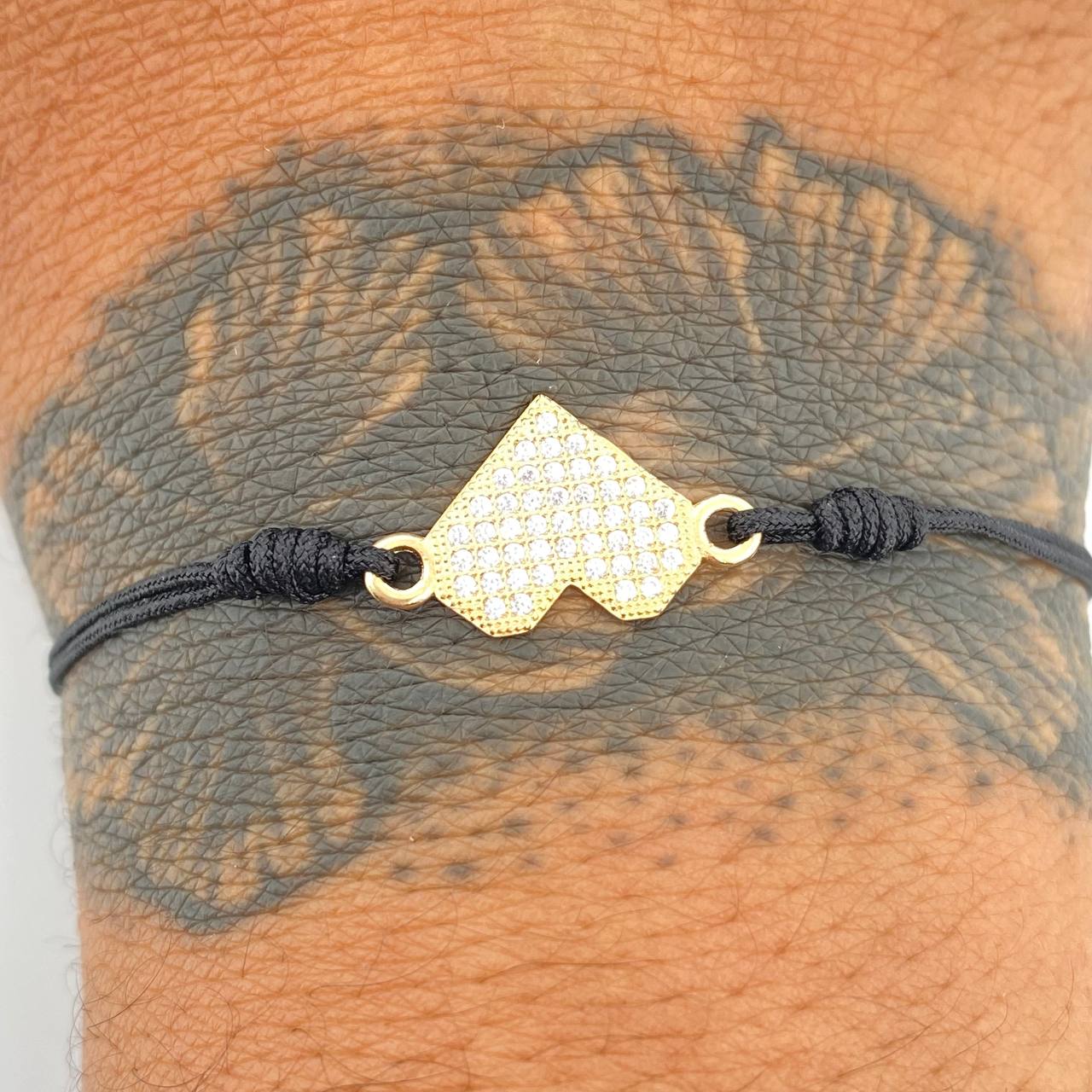 Pulsera Tejida Negra Corazón 1gr / Oro Amarrillo 18K %