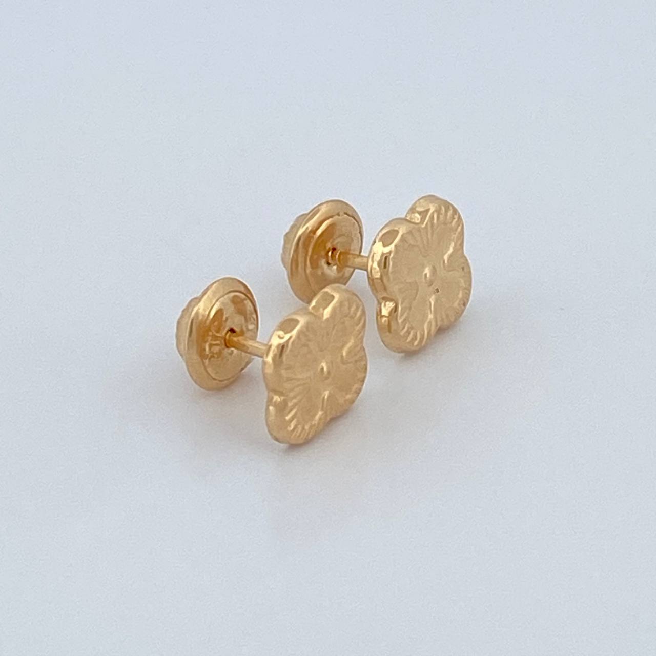 Topos Trebol 0.85gr / 7.25mm Oro Amarillo 18K %
