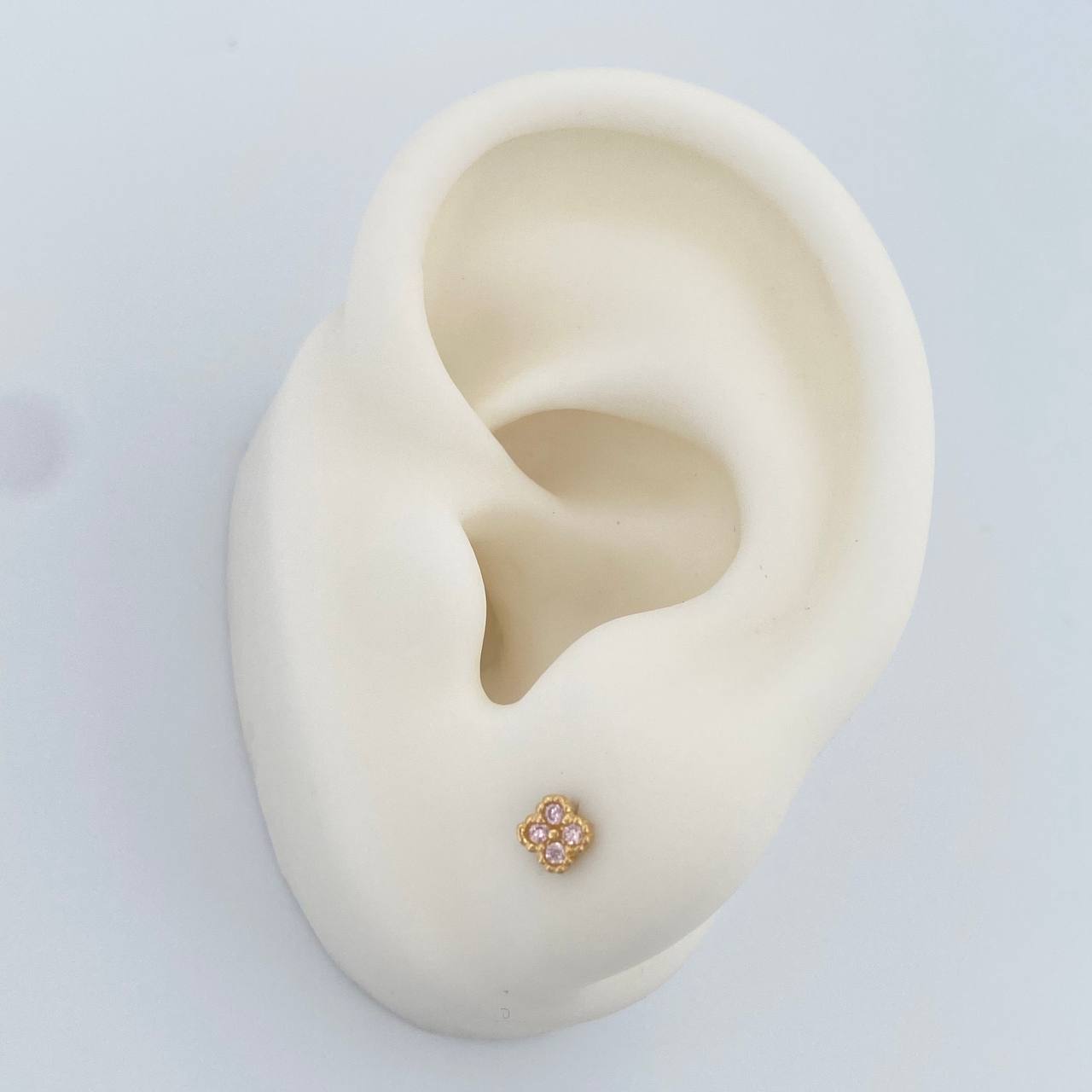 Topos Trebol 0.65gr / 3.76mm Oro Amarillo 18K &