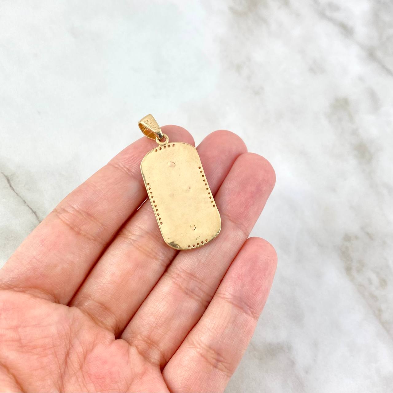 Dije Placa Virgen de Guadalupe 7.45gr / 4cm / Circones Blancos Dos Oros Amarillo Rosa