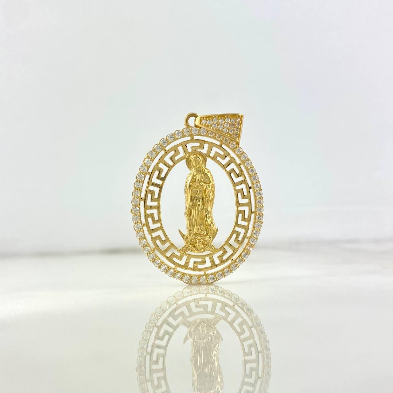 Dije Virgen de Guadalupe Tribal 7.3gr / 4.3cm / Circones Blancos Oro Amarillo