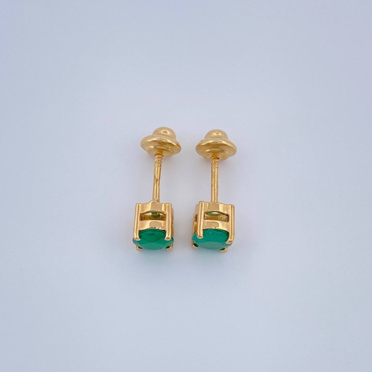 Topos Cuatro Garras Esmeralda 1.2gr / 4.47mm Oro Amarillo 18K %